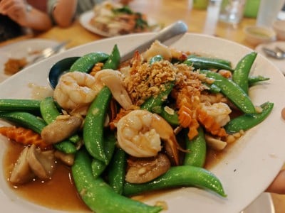อาหาร หรือ เครื่องดื่ม