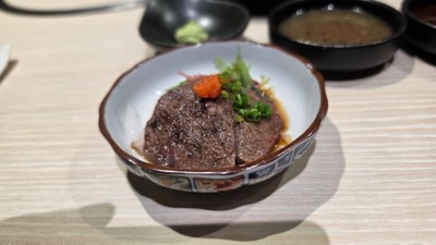 อาหาร หรือ เครื่องดื่ม