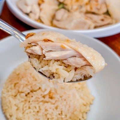 ข้าวมันไก่เฮงเฮง สูตรสิงคโปร์.....ข้าวมันไก่เจ้าเด็ดย่านลาดพร้าว