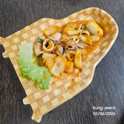 ปลาหมึกผัดไข่เค็ม