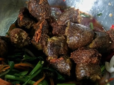 วิธีทำ ยำไข่ปลาดุก วิธีทำ ยำไข่ปลาดุก