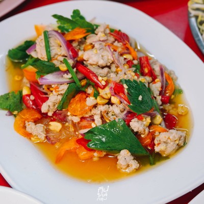 ส้มตำเจ๊แอนทองหล่อ อร่อยสุดคุ้ม 10 เมนู แค่แบงค์พันใบเดียววว