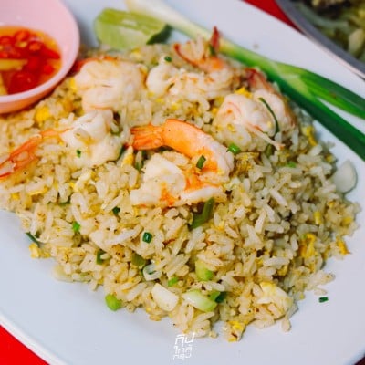 ส้มตำเจ๊แอนทองหล่อ อร่อยสุดคุ้ม 10 เมนู แค่แบงค์พันใบเดียววว