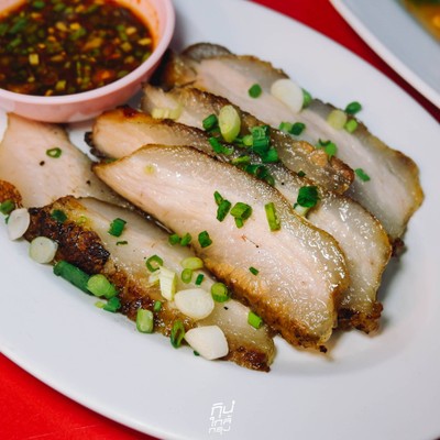 ส้มตำเจ๊แอนทองหล่อ อร่อยสุดคุ้ม 10 เมนู แค่แบงค์พันใบเดียววว
