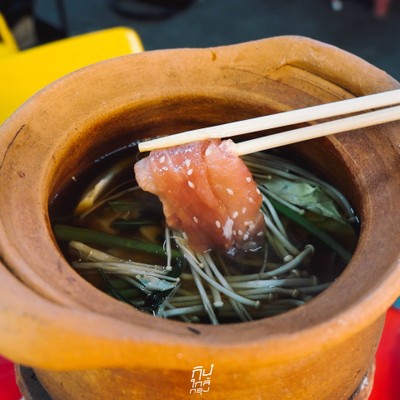 ส้มตำเจ๊แอนทองหล่อ อร่อยสุดคุ้ม 10 เมนู แค่แบงค์พันใบเดียววว