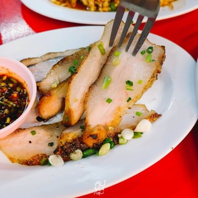 ส้มตำเจ๊แอนทองหล่อ อร่อยสุดคุ้ม 10 เมนู แค่แบงค์พันใบเดียววว