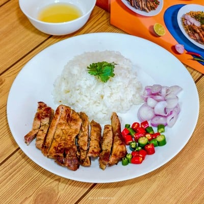 เปิดแล้ว!! ร้าน “2593 ข้าว เส้น ขยำ” ร้านใหม่ย่านนนทบุรี