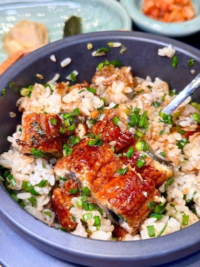 ข้าวอบปลาไหลย่าง