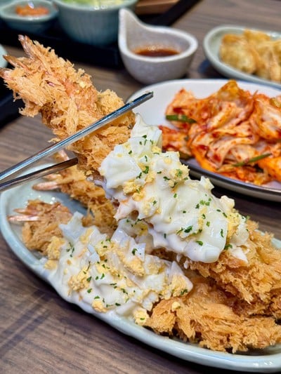 กุ้งทอดราดซอสทาร์ทาร์
