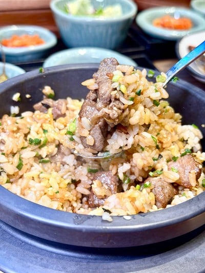 ข้าวอบสเต็กเนื้อ