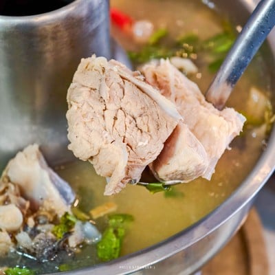 “ครัวเฮียบิ๊ก” ร้านข้าวต้มกุ๊ยเจ้าดังย่านศรีนครินทร์