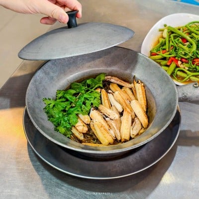 “ครัวเฮียบิ๊ก” ร้านข้าวต้มกุ๊ยเจ้าดังย่านศรีนครินทร์