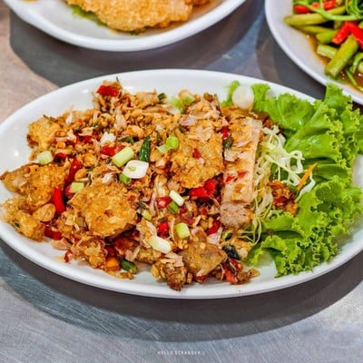“ครัวเฮียบิ๊ก” ร้านข้าวต้มกุ๊ยเจ้าดังย่านศรีนครินทร์