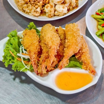 “ครัวเฮียบิ๊ก” ร้านข้าวต้มกุ๊ยเจ้าดังย่านศรีนครินทร์