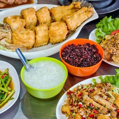 “ครัวเฮียบิ๊ก” ร้านข้าวต้มกุ๊ยเจ้าดังย่านศรีนครินทร์
