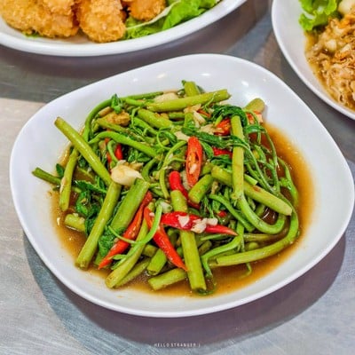 “ครัวเฮียบิ๊ก” ร้านข้าวต้มกุ๊ยเจ้าดังย่านศรีนครินทร์