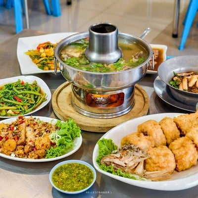 “ครัวเฮียบิ๊ก” ร้านข้าวต้มกุ๊ยเจ้าดังย่านศรีนครินทร์