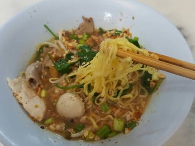 ก๋วยเตี๋ยวตำลึง