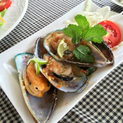 เมนูของร้าน ไอกรุ่นกลางดอย