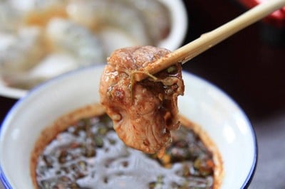 แจ่วฮ้อนพาเพลิน ลาดพร้าววังหิน