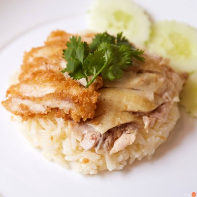 เมนูของร้าน สุรัตนายำแหนมข้าวทอด ตลาดเวิลด์มาร์เก็ต