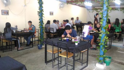 บรรยากาศ ยำขนมจีนโครตแซบ คลองจั่น