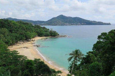 บรรยากาศ หาดแหลมสิงห์ ภูเก็ต