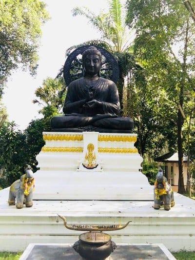 บรรยากาศ วัดม่วงโกมารภัจจ์