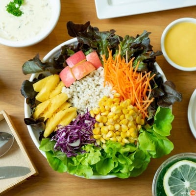 เมนูของร้าน Jones' Salad ศาลาแดง