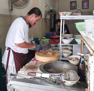 กระเพาแก่แดด หลักสี่