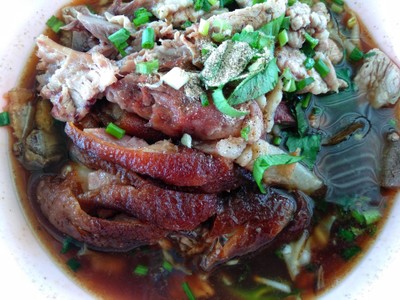 ก๋วยเตี๋ยวขาหมู