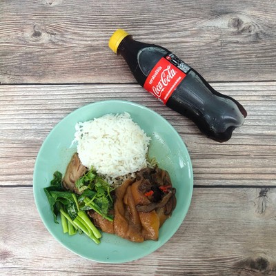 [อร่อยซ่ากับโค้ก] ข้าวขาหมู และโค้กขวด 330 mL