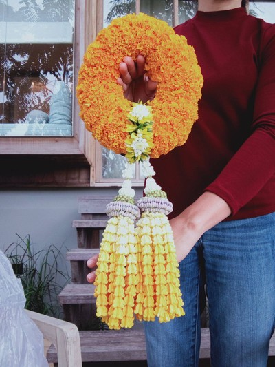 มาลัยดาวเรืองทรงเครื่อง