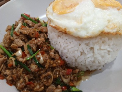 อาหาร หรือ เครื่องดื่ม
