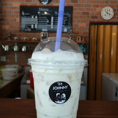 รีวิว Johnny Milk - เข้าร้านผิด