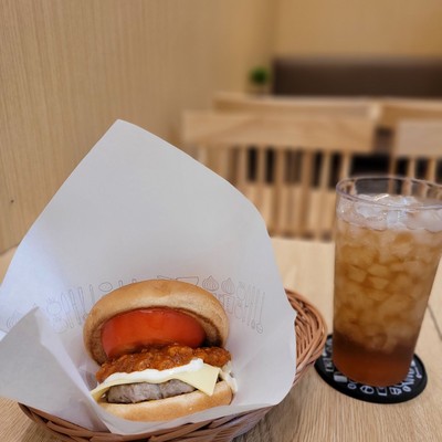 รีวิว MOS BURGER CentralPlaza Rama 9 - MS019 - มอสเบอร์เกอร์ เซ็นทรัล ...