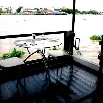 Studio 9 Dining Theatre by The River