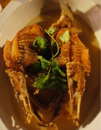 ปลากระพงทอดน้ำปลา 350บาท