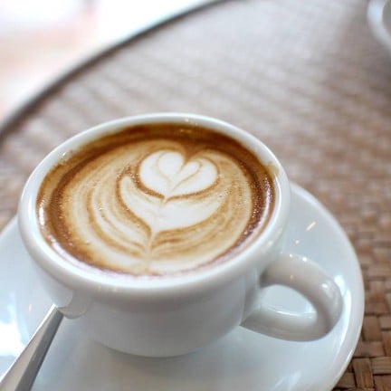 espresso macchiato แก้วนี้ก็รสชาติดีไม่น้อย 50 บาท 