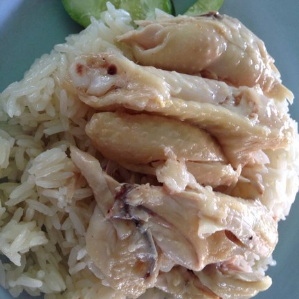 ข้าวมันไก่เกาลูน (นายประทีป)