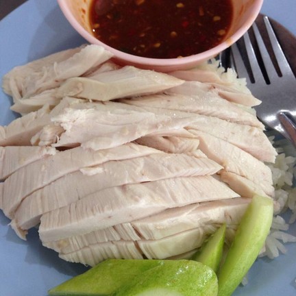 ข้าวมันไก่เนื้ออก (40฿)