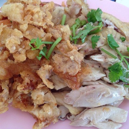 เนื้อปีก+ไก่ทอดจานกลาง (100฿)