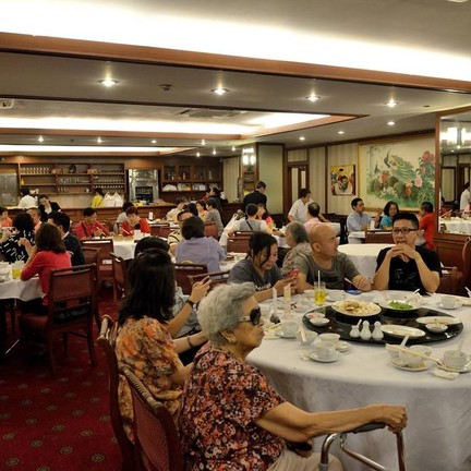 Grand Palace Restaurant ถนนมเหสักข์