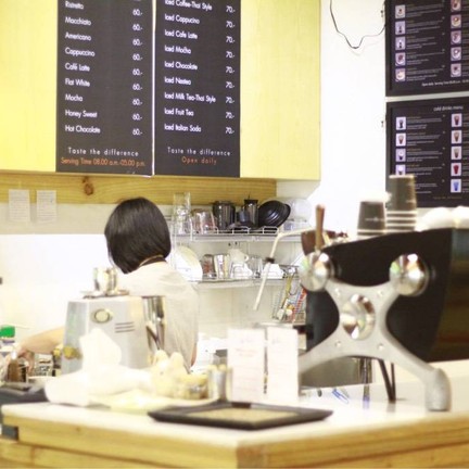 Thom Artisan Coffee Promenada