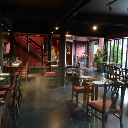 สุภัทราริเวอร์เฮ้าส์ ซอยวัดระฆัง