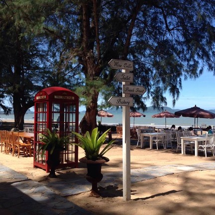 The Glass House นาจอมเทียน