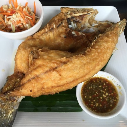 บ้านส้มตำ พระนั่งเกล้า