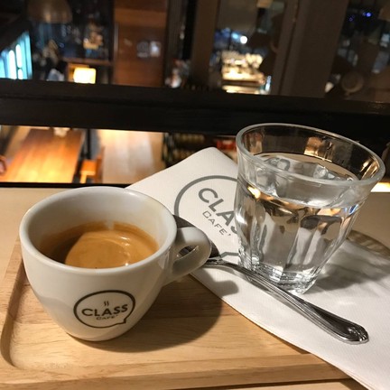 CLASS Cafe จอมสุรางค์
