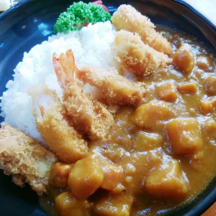 อรทัย ซูชิวังหลัง สาขา 1 ร้านอยู่ในซอยอรุณอมรินทร์ 22เข้าซอยมาประมาณ 200 เมตร