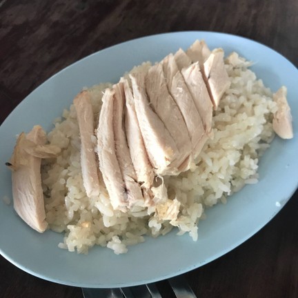 ข้าวมันไก่ตะวันออก เมืองใหม่ (น้ำผึ้ง)